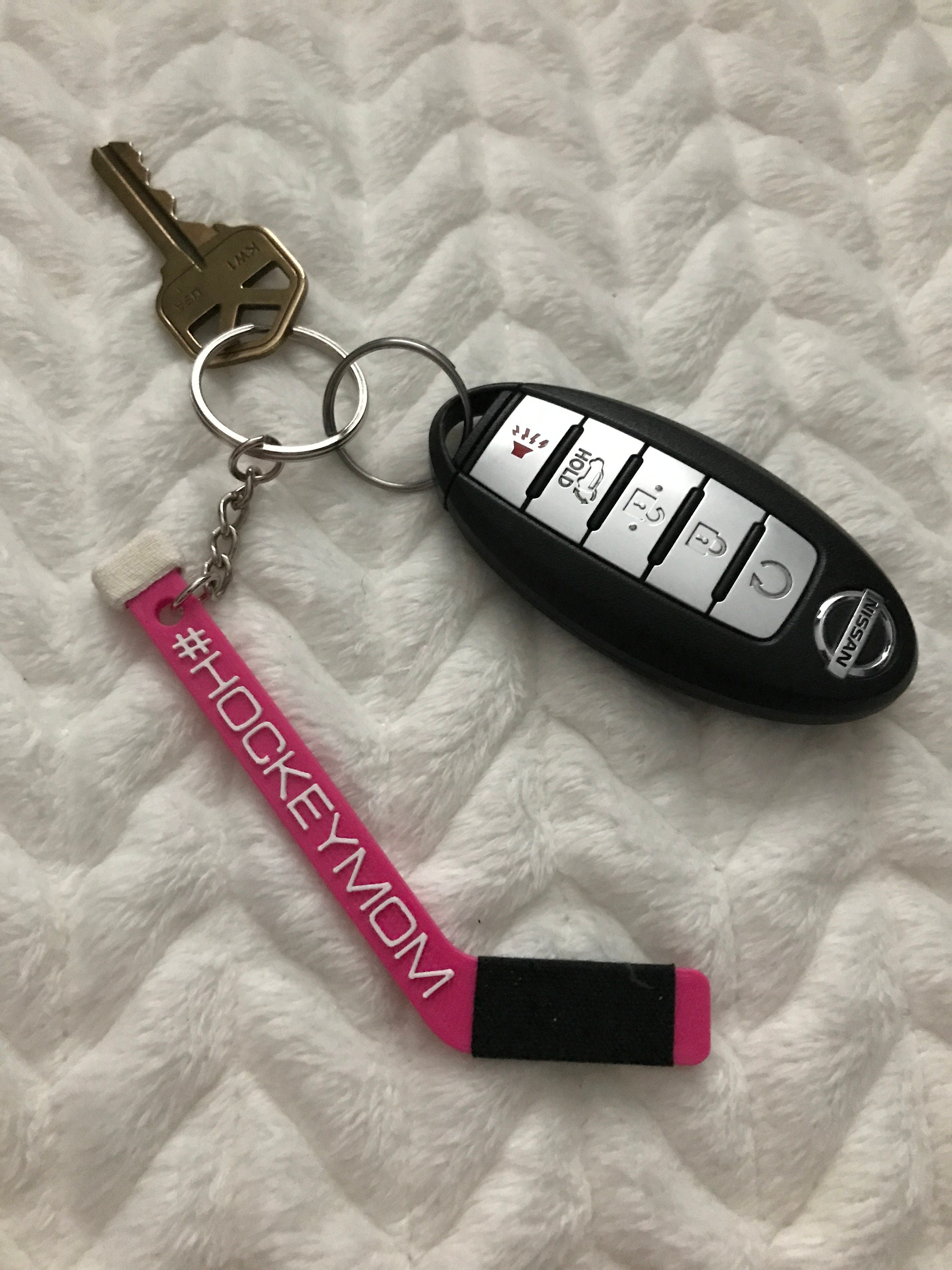 ❤️Buy 2 FREE SHIPPING❤️|Personalized Tiny Hockey Stick Keychain, Keepsake or Gift