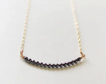 amelia - gold minimalist necklace