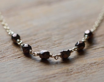 mazurka - gold and glass bead necklace