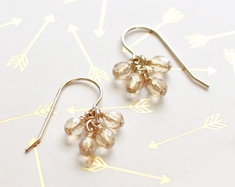 chanceux dans le champagne - boucles d'oreilles en or facetté - boucles d'oreilles d'été