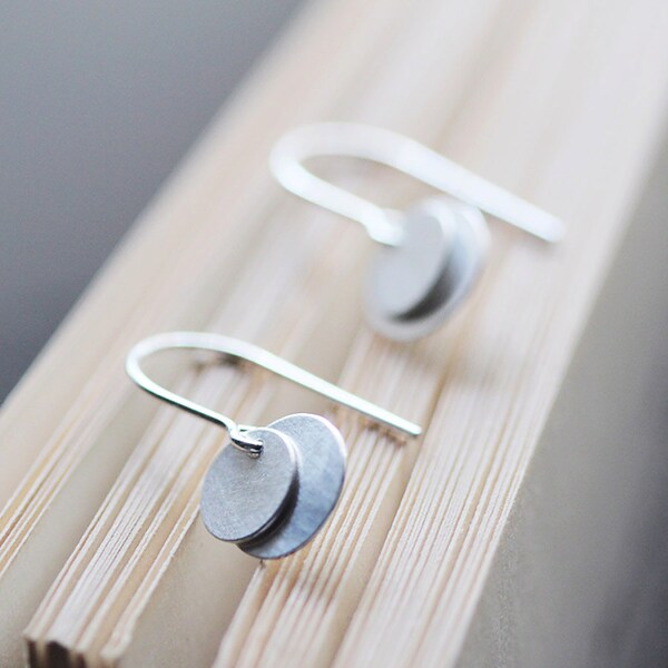 bellissima - brushed silver coin earrings
