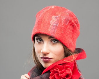 Hat - Felt Hat - Passion Red color - Soft merino wool
