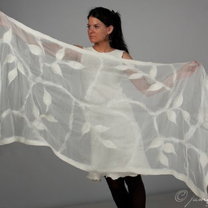 Nuno felted scarf White leaves petals Handmade Silk and wool Gift for Mum image 3