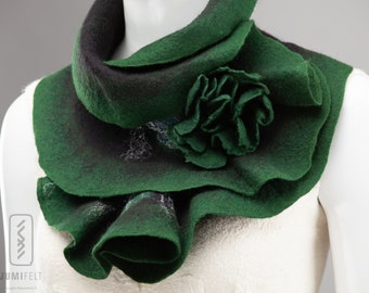 Scarf, Felted scarf, Ruffled wavy collar,Forest Green scarf, Scarf for woman, Ruffled wavy collar, Felt scarf, Small Scarf, Handmade Gift