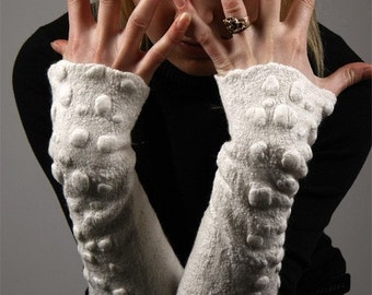 Fingerless Warmers - Felted wrist warmers - Milk White Fingerless Gloves - Gift for wife - Wedding wrist warmers