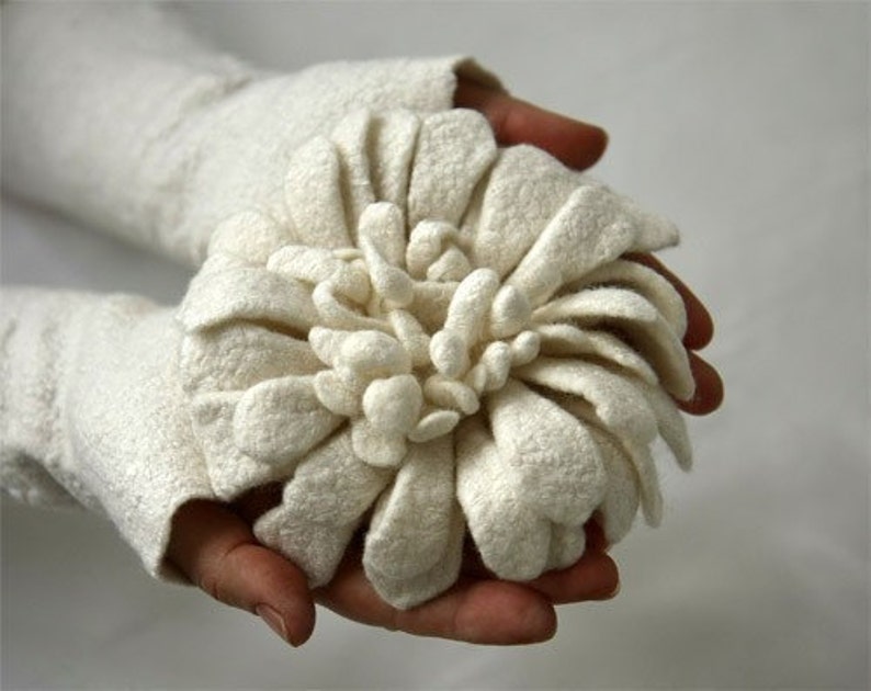 Felted Brooch Hand felted Dahlia Flower Brooch Milk White Gift guide image 1