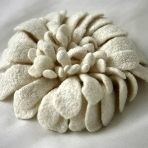 Felted Brooch Hand felted Dahlia Flower Brooch Milk White Gift guide image 2