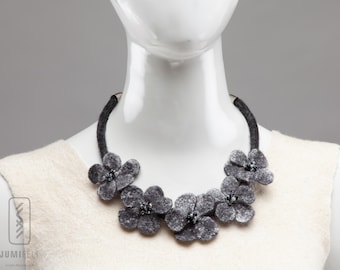 Necklace collar, Gray flowers necklace, Felt collar, Wool necklace, Flower necklace