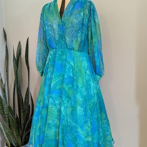 1970er/1980er Grün & Blaues, fließendes Blousonkleid - Damengröße XL
