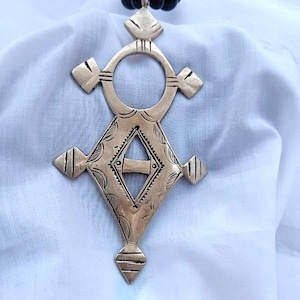 Moroccan handmade Tuareg cross pendant, Ethnic Tribal, Tuareg Silver, Sahara jewelry, Ethnic Jewelry, Tribal Jewelry