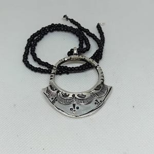 Collier pendentif croix touareg - Bijoux amazighs berbères marocains faits main, style tribal ethnique du Sahara
