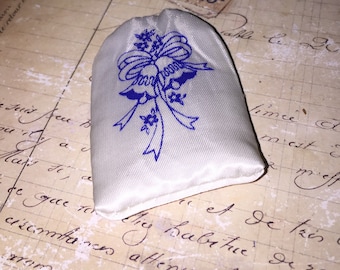 Vintage Wedding Ring Pouch