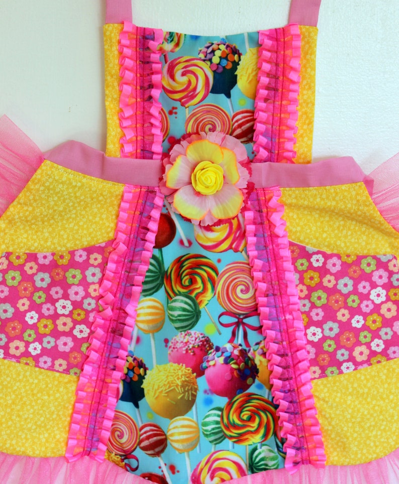 baking apron Girls apron Cake Pops and Candy Apron toddler apron