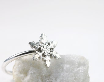 Snowflake ring in Sterling Silver,stackable, Winter jewelry