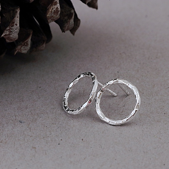 Faceted Sterling Silver Circle stud earrings,minimal jewelry