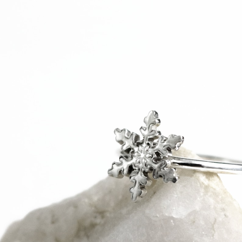 Snowflake ring in Sterling Silver,stackable, Winter jewelry image 5