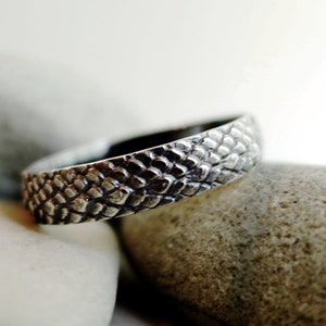 Dragon Scale ring, Sterling Silver, stacking ring, scale texture, band ring Bild 2