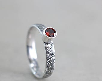 Garnet and plume patterned Sterling Silver ring, red gemstone stacking ring, January Birthstone jewelry