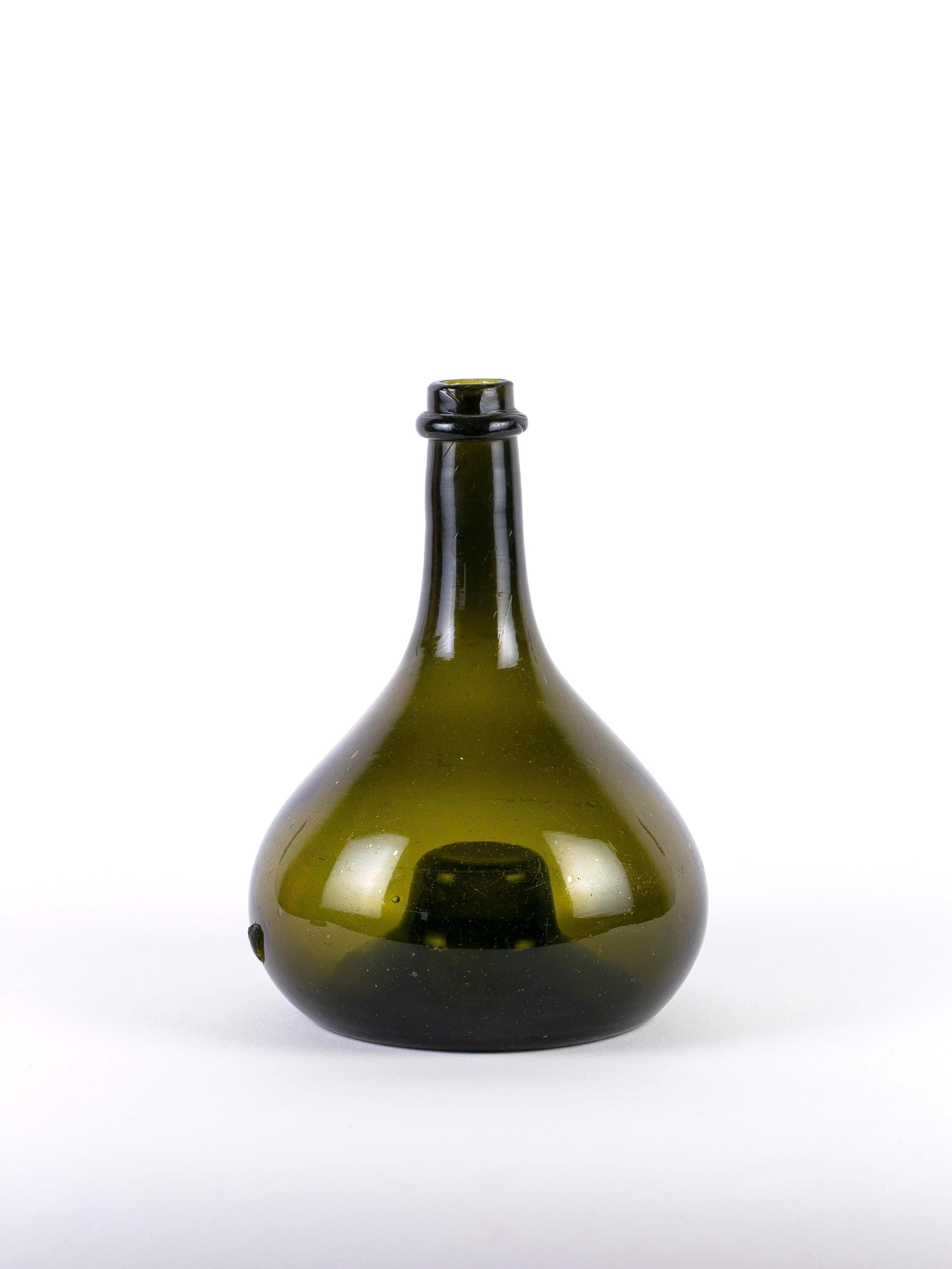 Vintage onion bottle - Etsy México, image size:2250x3000