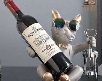 Geniet van de charme van onze Franse Bulldog-wijnhouder, een boeiende mix van Scandinavische esthetiek en functionaliteit.