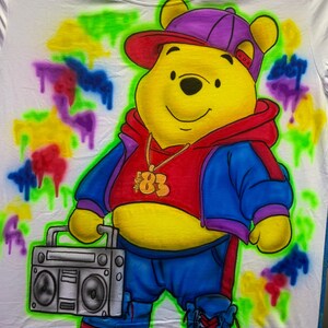 Diseño de Winnie the Pooh con aerógrafo personalizado, dibujos retro de los años 80 y 90