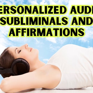 Pode incluir: Uma mulher usando fones de ouvido está deitada de costas com os olhos fechados, ouvindo subliminares e afirmações de áudio. O texto "PERSONALIZED AUDIO SUBLIMINALS AND AFFIRMATIONS" é exibido acima dela.