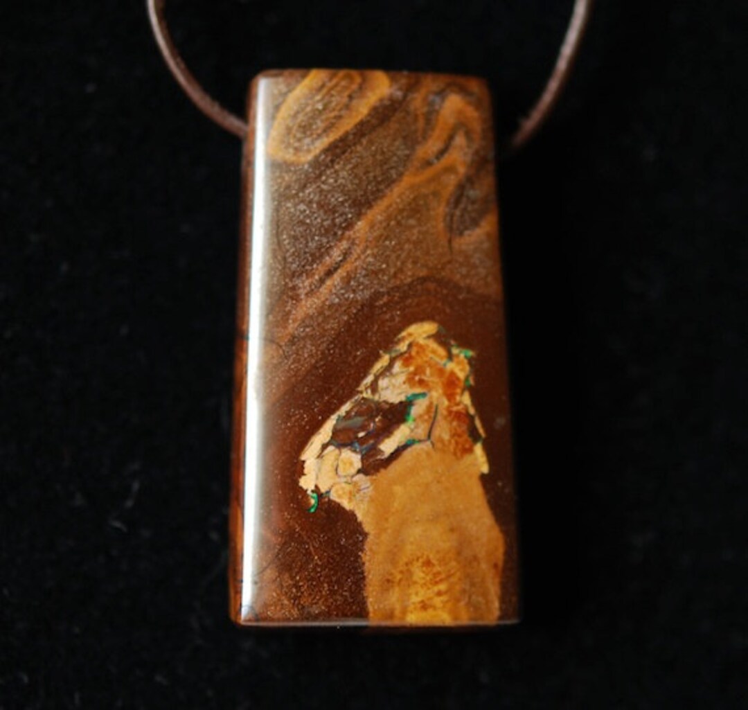 Pendentif Opale Boulder 57.30 Carats - Pierre Lapidaire Naturelle - Cadeau Noël - Neuf Sans Boîte