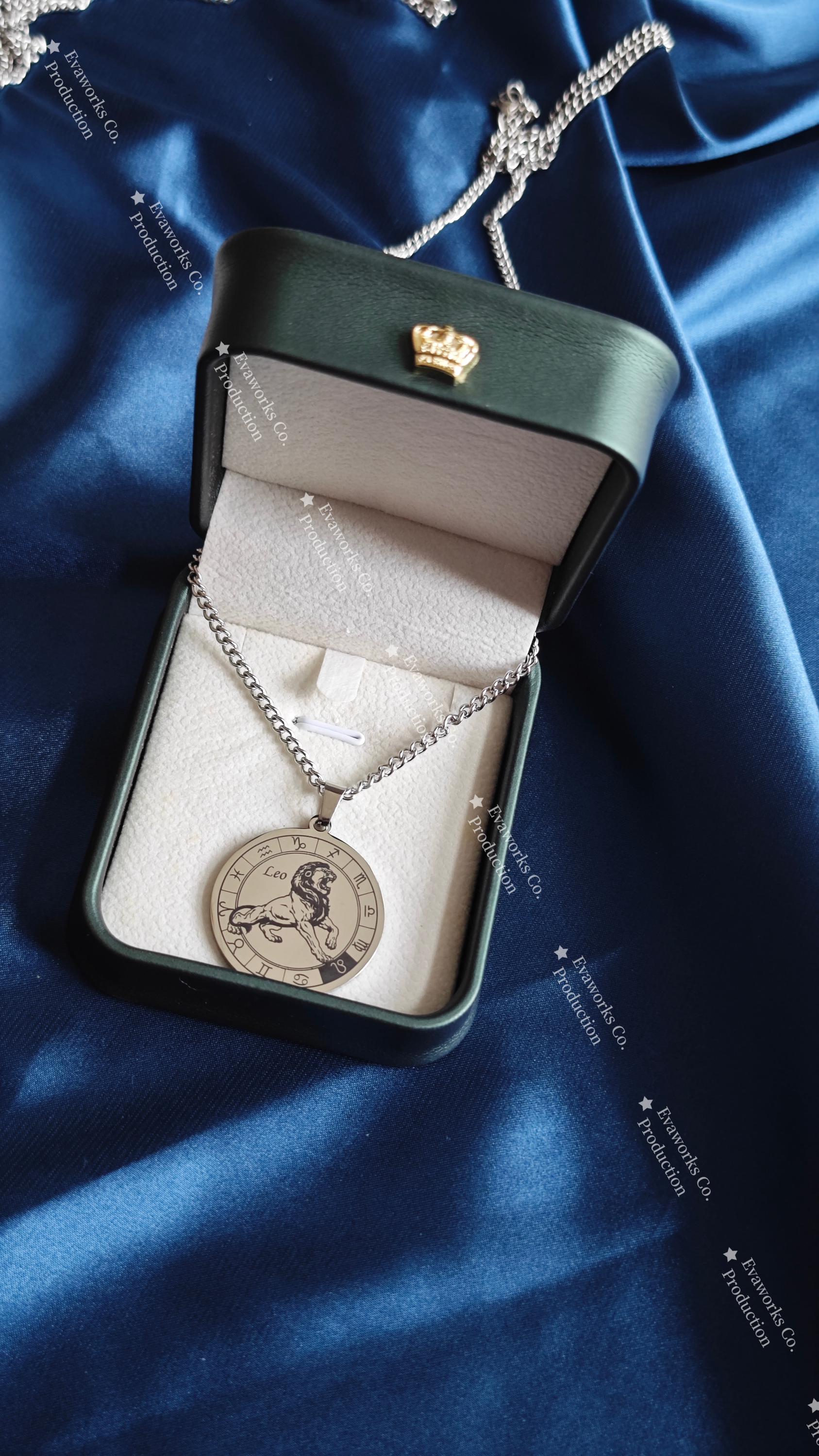 Collier Pour Homme Avec Pendentif Lion - Chaine En Acier Inoxydable + Cordon Offert