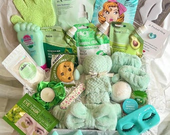Personalised Green Spa Kit – Pamper Hamper Box – Thinking Of You Gift - Get Well Soon -Bath Bomb & Headband Self-Care Gift for Women