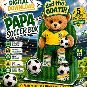 Puede incluir: Una plantilla de descarga digital Papa Soccer Box con un oso de peluche marrón que viste un uniforme de fútbol amarillo y verde de Brasil. El diseño incluye texto como Digital Download, Papa Soccer Box y Dad the Goat, con gráficos de balones de fútbol e iconos para Canva, PNG y tamaño A4.
