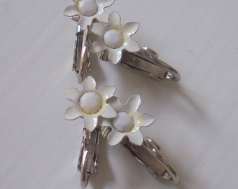 Vintage White Flower Clip Earrings