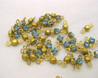 10 Vintage Tiny 2 Ring Swarovski Aqua Crystal Rhinestone Connectors