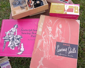 Vintage Singer Zig-Zag Sewing Machine Accessories & Sewing Books
