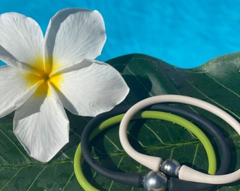 Bracelet perle véritable de Tahiti, en silicone de haute qualité. Mixte. Parfait pour l’été, à porter sans modération.