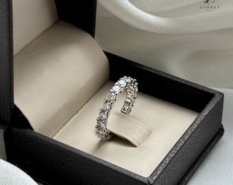 Stunning Round Brilliant Cut 14k Gold Plated Eternity Ring – Elegant & Timeless!