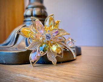 Flower Brooch, Gold Zirconia Bouquet Pin,brooch for women, gift for her, Christmas gift ideas, crystal brooch,luxury brooch