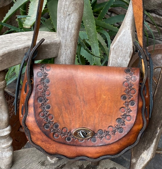 Small Vintage Handmade Tooled Floral Leather Shou… - image 2