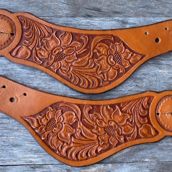 Set of Leather Multi-Seed Floral Carved Buckle less Spur Straps