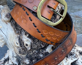 Vintage leather hippie boho tooled belt with brass belt buckle - size 38