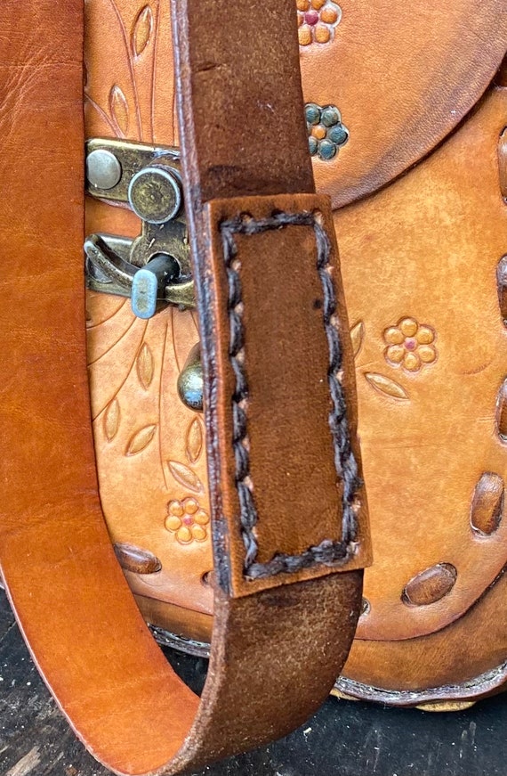Vintage 70's Hand-Crafted Tooled Leather Shoulder… - image 7