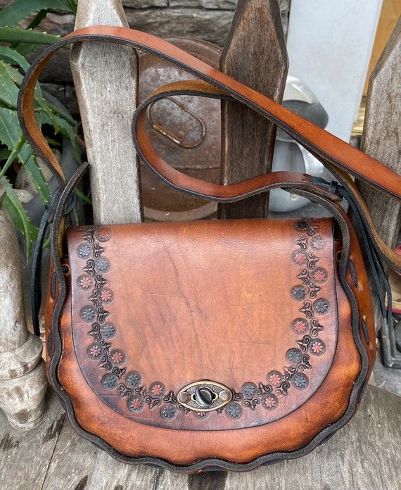 Small Vintage Handmade Tooled Floral Leather Shou… - image 5