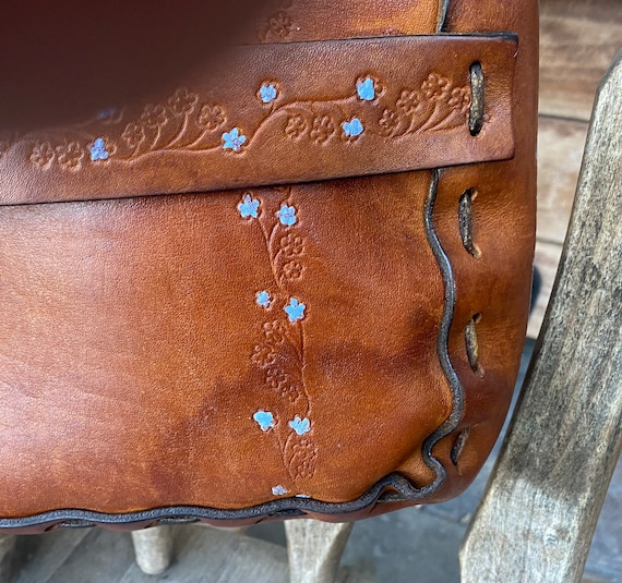 Vintage leather hand Tooled saddle Bag Flowers Hi… - image 6