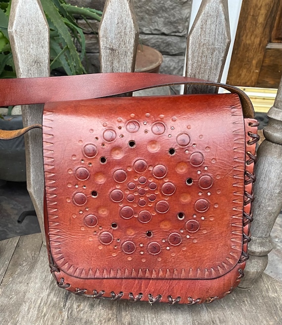 Vintage 70’s Boho Hippe Hand Tooled Brown Saddle L