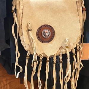 Retro style fringed leather suede Pioneer Frontier Hippie Crossbody / Shoulder bag