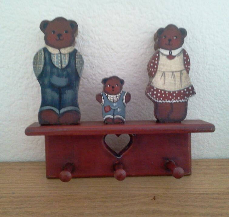 The Three Bears Peg Shelf