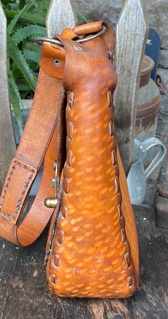 Vintage 70's Hand-Crafted Tooled Leather Shoulder… - image 8