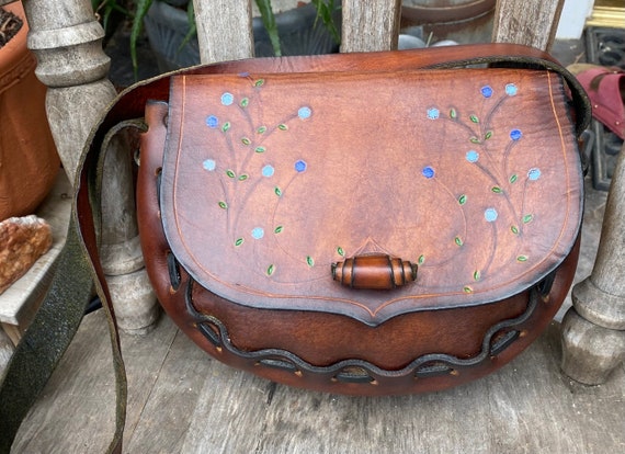 Vintage rustic medium size 1960s Tooled Leather P… - image 2