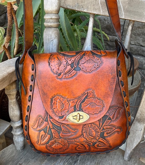 Large Vintage Tooled Hippie Boho Festival Western Shoulder  display picture 1