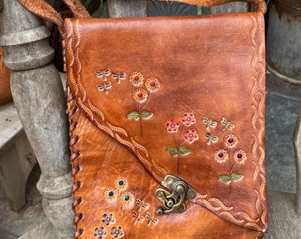 Sweet Vintage Hand Tooled Floral Western Crossbody Shoulder Leather Bag Bohemian  - no gusset