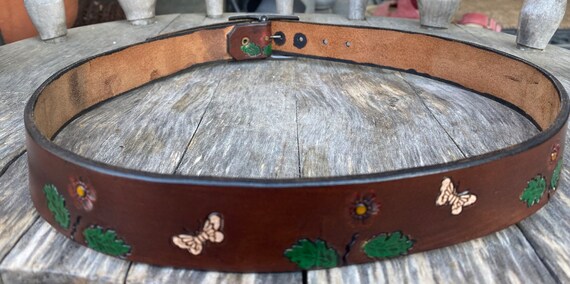 Vintage 70s Brown Tooled Leather Womens Floral Butterfly 